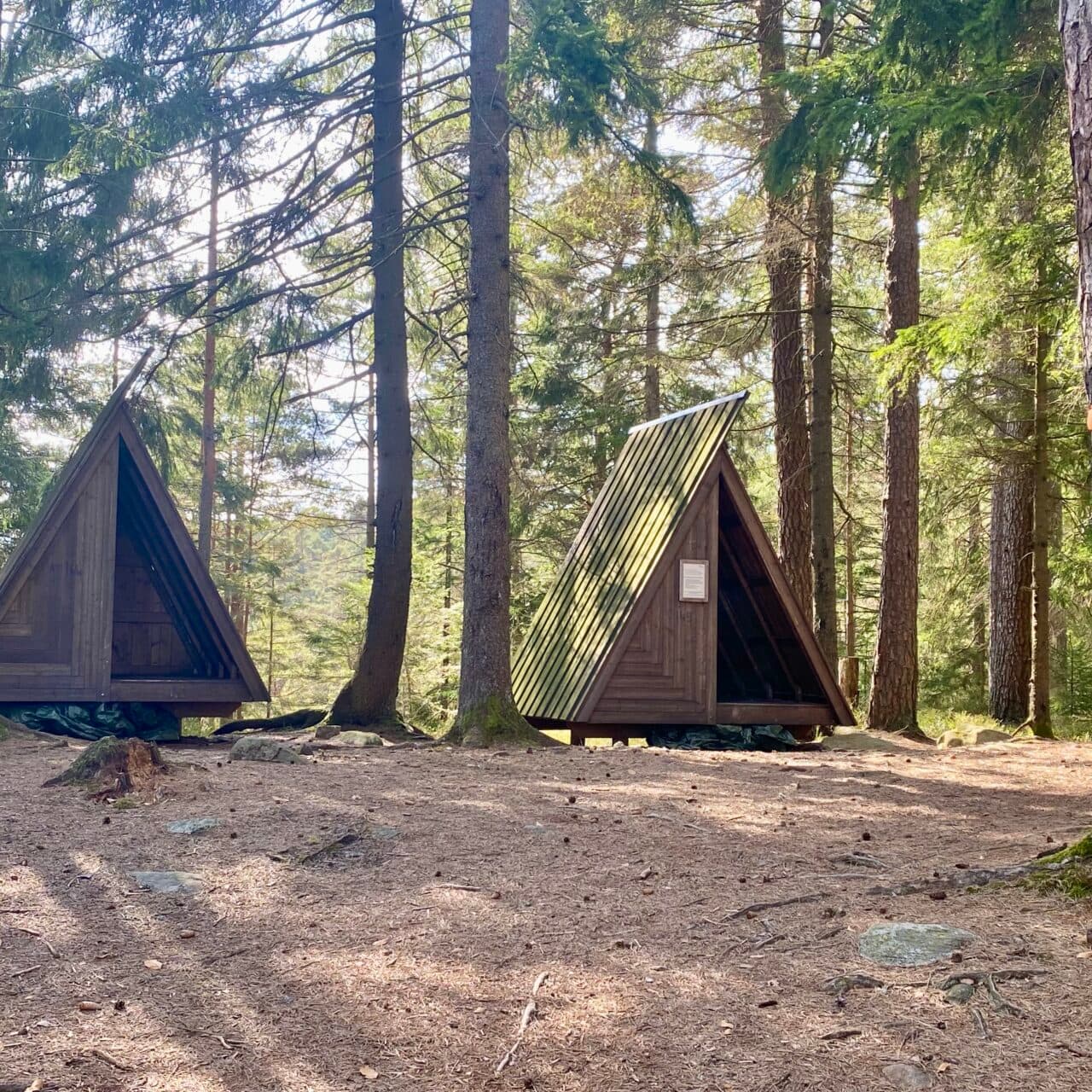 Tältlika vindskydd vid Härsevatten