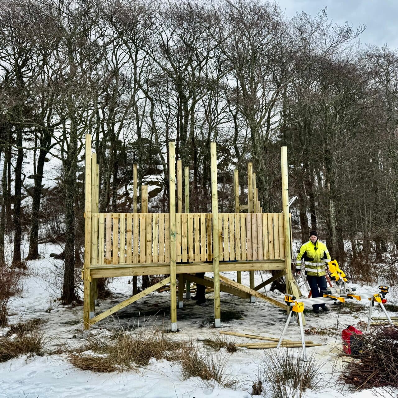 Staketet sätts på plats